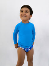 Carica l'immagine nel visualizzatore di Gallery, Model Front: Rio De Sol T-Shirt Jacinto Rash-Guard Kids