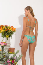 Carica l'immagine nel visualizzatore di Gallery, Model Back: Rio De Sol Ensemble Set Botanic Tri-Inv Ibiza-Comfy