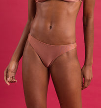 Carica l'immagine nel visualizzatore di Gallery, Image 09: Rio De Sol Bas Bottom Shimmer-Copper Essential