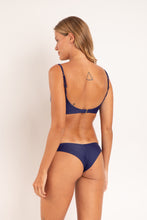 Carica l'immagine nel visualizzatore di Gallery, Model Back: Rio De Sol Haut Top Touch-Marinho Paola