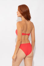 Carica l'immagine nel visualizzatore di Gallery, Model Back: Rio De Sol Bas Bottom Cali-Flamingo Essential-Comfy