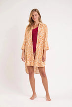Carica l'immagine nel visualizzatore di Gallery, Model Front: Rio De Sol Robe De Plage Sahari Chemise Gabriele