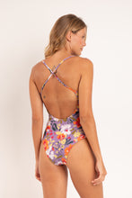 Carica l'immagine nel visualizzatore di Gallery, Model Back: Rio De Sol Une Pièce Garden-Flower Julia