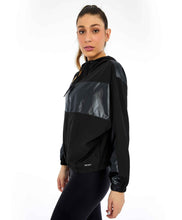 Carica l'immagine nel visualizzatore di Gallery, Image 07: Alto Giro Fitness Haut Jaqueta Tecnospan Recortes Preto