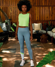 Carica l'immagine nel visualizzatore di Gallery, Image 02: Alto Giro Fitness Haut Regata Skin Fit Cropped Refletivo Verde Sharp