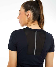 Carica l'immagine nel visualizzatore di Gallery, Model Back: Alto Giro Fitness Haut T-Shirt Skin Fit Recortes Com Refletivos Preto