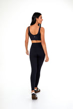 Carica l'immagine nel visualizzatore di Gallery, Model Back: Alto Giro Fitness Haut Top Bodytex Regata Preto