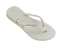 Carica l'immagine nel visualizzatore di Gallery, Model Front: Havaianas Tongs Slim Crystal Mesh Sw White