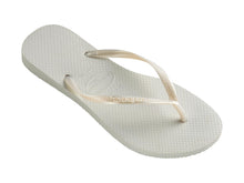 Carica l'immagine nel visualizzatore di Gallery, Model Front: Havaianas Tongs Slim White