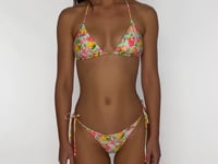 Carica e avvia il video nel visualizzatore di galleria, Video: Luli Fama Haut Top Wavy Ruched Limoncello