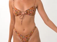 Carica e avvia il video nel visualizzatore di galleria, Video: Rio De Sol Haut Top Bouquet Mila