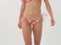 Carica e avvia il video nel visualizzatore di galleria, Video: Rio De Sol Haut Top Mirage Tri-Inv