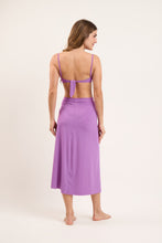 Carica l'immagine nel visualizzatore di Gallery, Model Back: Rio De Sol Jupe De Page Bio-Floreira Long Skirt Knot