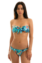 Carica l'immagine nel visualizzatore di Gallery, Model Front: Rio De Sol Bas Bottom Isla Bandeau
