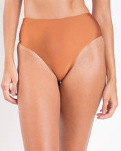 Carica l'immagine nel visualizzatore di Gallery, Gallery: Rio De Sol Bas Bottom Nocciola Hotpants