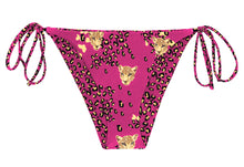 Carica l'immagine nel visualizzatore di Gallery, Product Front: Rio De Sol Bas Bottom Roar-Pink Ibiza-Comfy