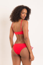 Carica l'immagine nel visualizzatore di Gallery, Model Back: Rio De Sol Bas Bottom Rouge Madrid