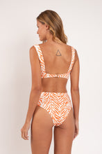 Carica l'immagine nel visualizzatore di Gallery, Model Back: Rio De Sol Bas Bottom Sahari Hotpants