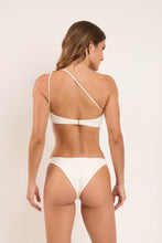 Carica l'immagine nel visualizzatore di Gallery, Model Back: Rio De Sol Bas Bottom Sand-Chantilly Leblon