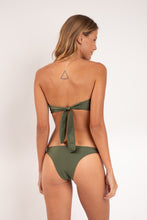 Carica l'immagine nel visualizzatore di Gallery, Model Back: Rio De Sol Bas Bottom Shimmer-Croco Leblon