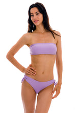 Carica l'immagine nel visualizzatore di Gallery, Model Front: Rio De Sol Bas Bottom Uv-Harmonia Madrid