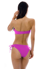 Carica l'immagine nel visualizzatore di Gallery, Model Back: Rio De Sol Bas Bottom Uv-Pink Madrid
