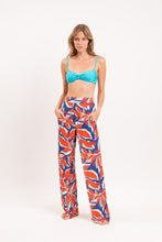 Carica l'immagine nel visualizzatore di Gallery, Model Front: Rio De Sol Pantalon De Plage Leaves Wide Pants