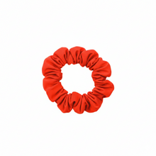 Carica l'immagine nel visualizzatore di Gallery, Product Front: Rio De Sol Chouchou Rouge Scrunchie