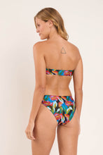 Carica l'immagine nel visualizzatore di Gallery, Model Back: Rio De Sol Ensemble Set Flair Bandeau-Reto Essential-Comfy