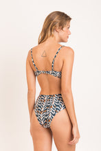 Carica l'immagine nel visualizzatore di Gallery, Model Back: Rio De Sol Ensemble Set Ikat Twist Hotpants