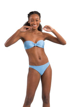 Carica l'immagine nel visualizzatore di Gallery, Image 08: Rio De Sol Ensemble Set Shimmer-Baltic-Sea Bandeau-Joy Essential