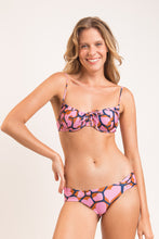 Carica l'immagine nel visualizzatore di Gallery, Model Front: Rio De Sol Haut Top Amore-Pink Balconet-Tie