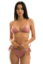 Carica l'immagine nel visualizzatore di Gallery, Model Front: Rio De Sol Haut Top Callas Invisible