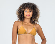 Carica l'immagine nel visualizzatore di Gallery, Model Front: Rio De Sol Haut Top Damasco Tri-Inv