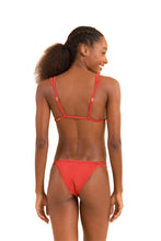 Carica l'immagine nel visualizzatore di Gallery, Model Back: Rio De Sol Haut Top Malibu-Chili Tri-Duo