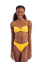 Carica l'immagine nel visualizzatore di Gallery, Model Front: Rio De Sol Haut Top Malibu-Yellow Balconet