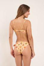 Carica l'immagine nel visualizzatore di Gallery, Model Back: Rio De Sol Haut Top Mosaico Bandeau-Joy