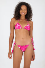 Carica l'immagine nel visualizzatore di Gallery, Model Front: Rio De Sol Haut Top Pink-Palms Frufru