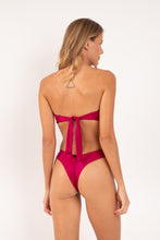 Carica l'immagine nel visualizzatore di Gallery, Model Back: Rio De Sol Haut Top Shimmer-Desejo Mavi