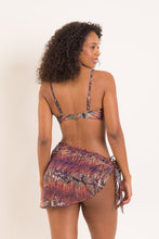Carica l'immagine nel visualizzatore di Gallery, Model Back: Rio De Sol Jupe De Page Cobra Mini-Sarong
