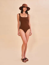 Carica l'immagine nel visualizzatore di Gallery, Model Front: Uv Line Chapeau Souple/Capeline Lyon Conhaque Upf50+
