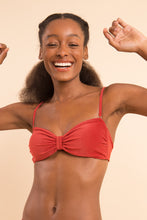 Carica l'immagine nel visualizzatore di Gallery, Image 08: Rio De Sol Ensemble Set Malibu-Chili Bandeau-Duo Essential
