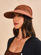 Carica l'immagine nel visualizzatore di Gallery, Image 02: Uv Line Casquette Visor Capri Colors Nac Fem Coniac Upf50+
