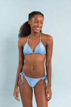 Carica l'immagine nel visualizzatore di Gallery, Model Front: Rio De Sol Ensemble Set Shimmer-Baltic-Sea Tri-Inv Ibiza-Comfy
