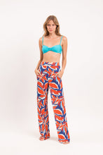 Carica l'immagine nel visualizzatore di Gallery, Model Front: Rio De Sol Pantalon De Plage Leaves Wide Pants
