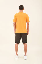 Carica l'immagine nel visualizzatore di Gallery, Model Back: Uv Line T-Shirt Pour Homme T-Shirt Uvpro Masc Orange Upf50+

