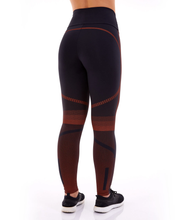 Carica l'immagine nel visualizzatore di Gallery, Model Back: Alto Giro Fitness Bas Legging Bodytex Ii Com Degrade Preto
