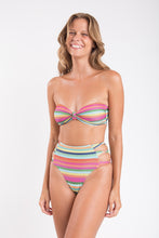 Carica l'immagine nel visualizzatore di Gallery, Image 11: Rio De Sol Ensemble Set Supercolor Bandeau-Joy Highwaist-Spin
