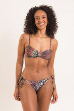 Carica l'immagine nel visualizzatore di Gallery, Model Front: Rio De Sol Haut Top Cobra Twist
