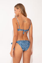 Carica l'immagine nel visualizzatore di Gallery, Model Back: Rio De Sol Bas Bottom Chuva Gisele
